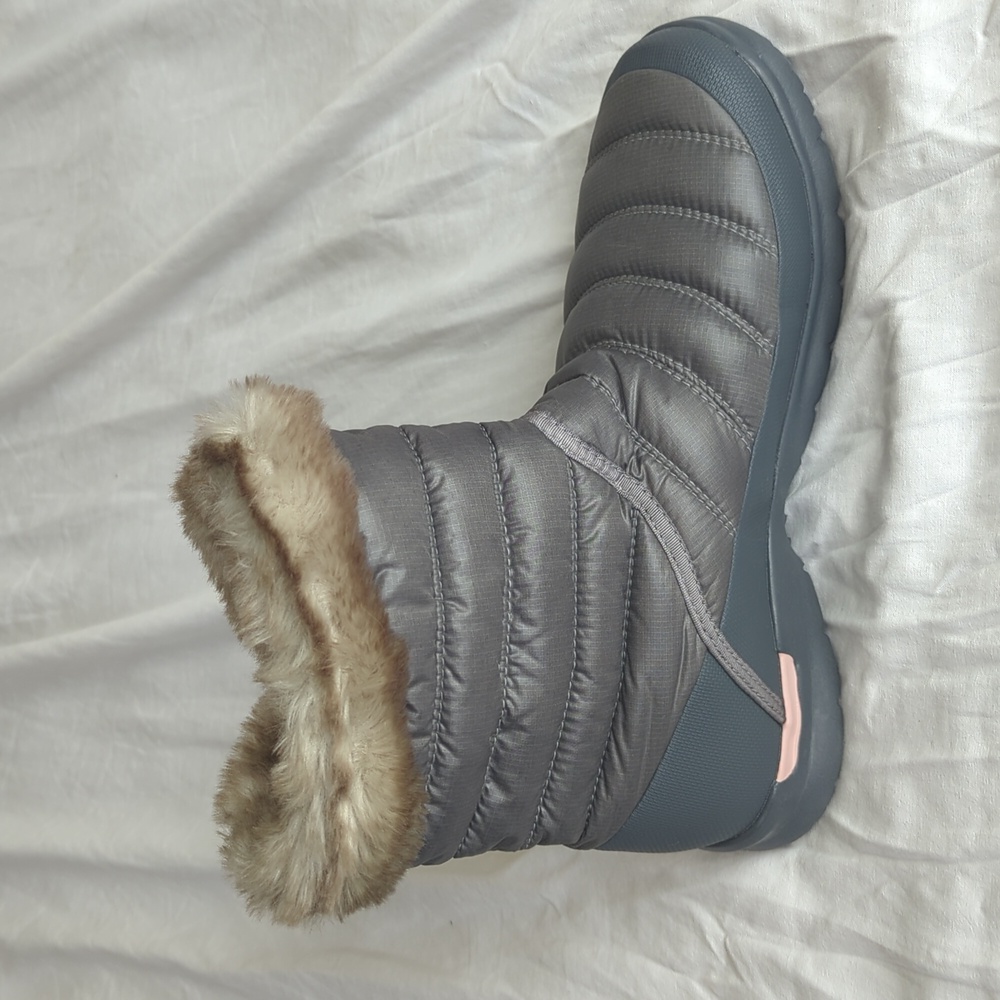 The North Face Women's Thermoball Microbaffle Bootie II - Picture 12 of 12